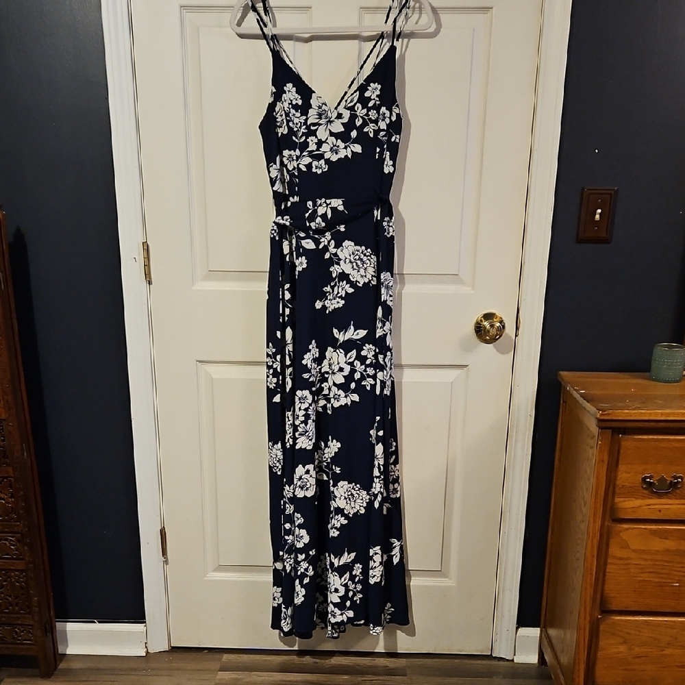 Navy Blue & White Floral Maxi Dress - Sleeveless V-Neck